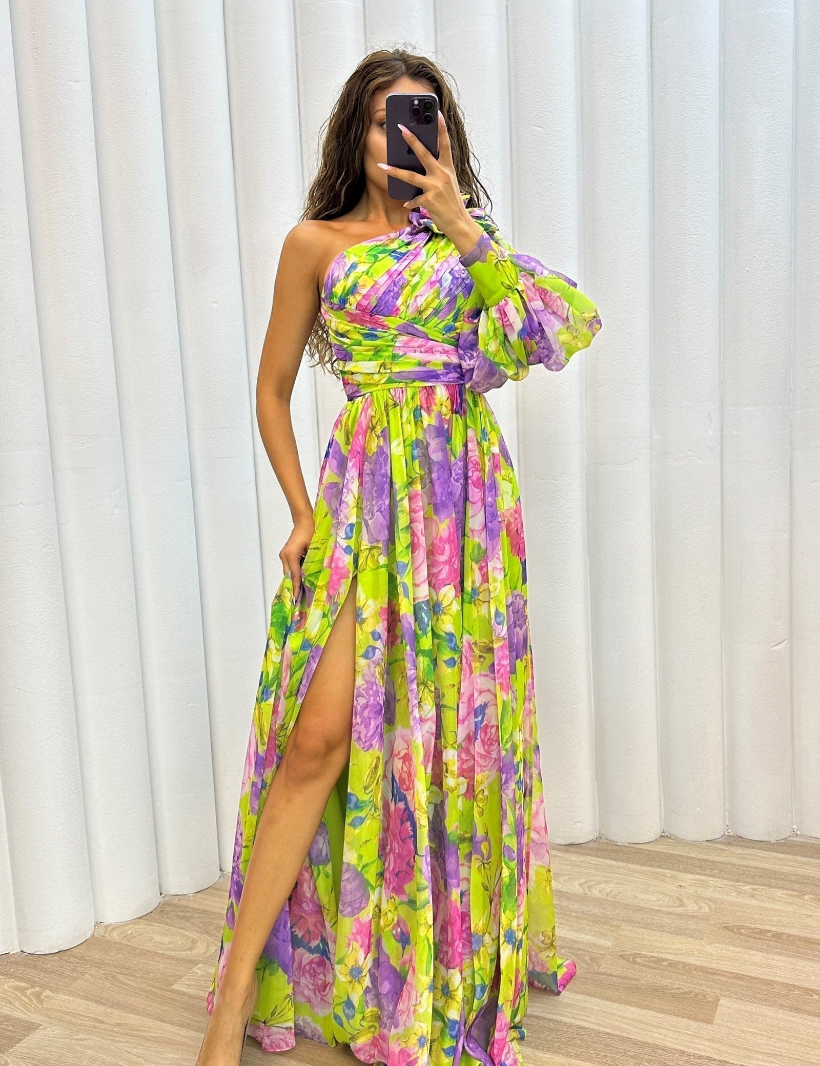 Evelyn | Elegant Flowing Dress