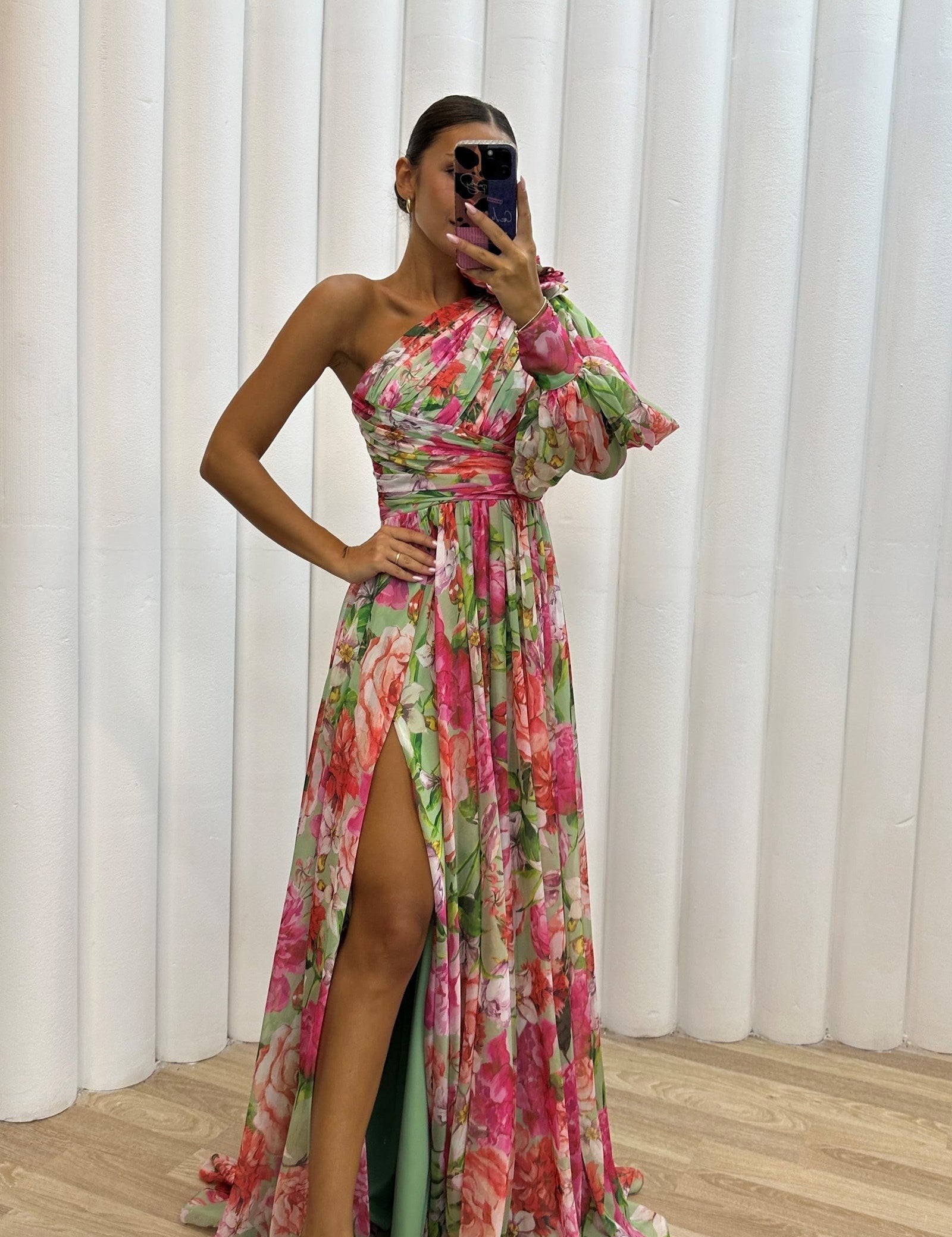 Evelyn | Elegant Flowing Dress