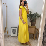 Evelyn | Classic Comfort Midi Dress