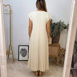 Evelyn | Classic Comfort Midi Dress