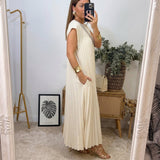 Evelyn | Classic Comfort Midi Dress